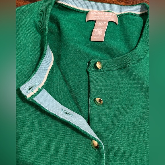 Banana Republic women’s XS cardigan, merino wool, brilliant jade green - Picture 8 of 10